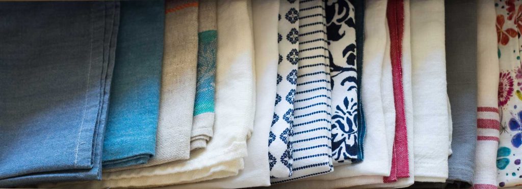 napkins-neatly-organized-in-drawer